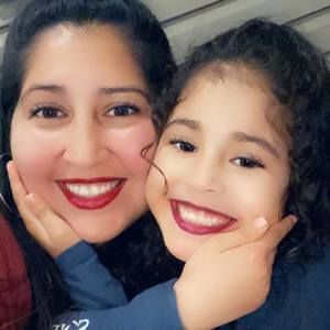 Meet your Posher, Dennyse